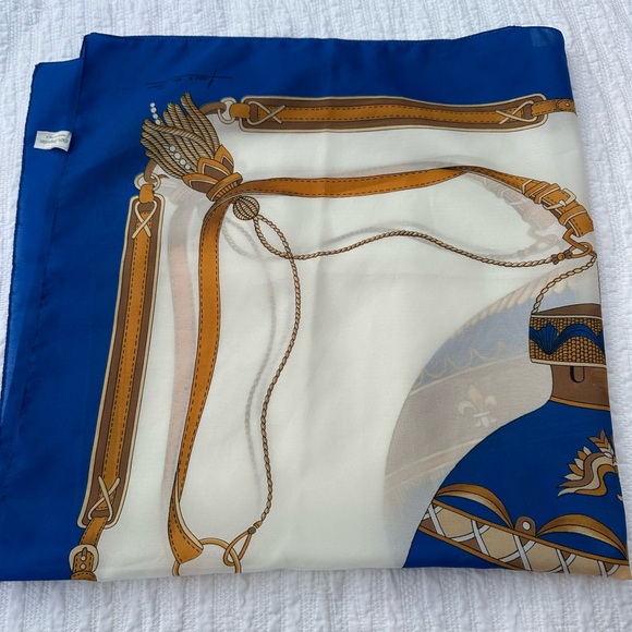 June De Paris Scarf - Picture 4 of 4